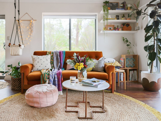 Circular rug for peace Modern Small Living room ideas