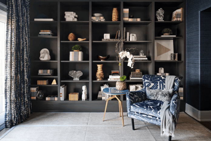 Dark single wall shelves Modern Small Living room ideas