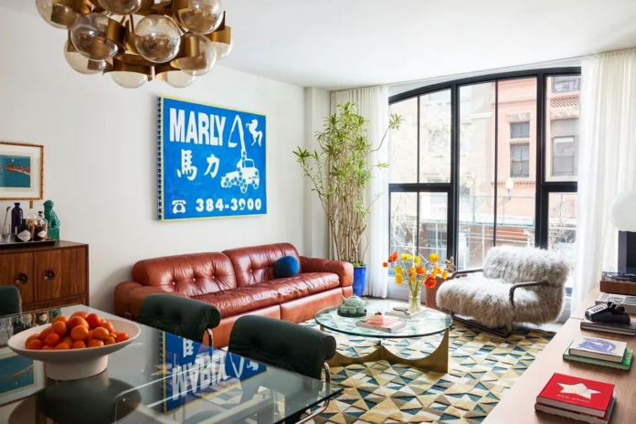 Go with bold art living room design ideas