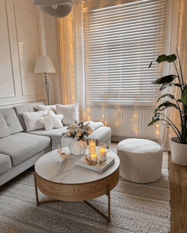 Harmonious coffee table and pouffe Modern Small Living room ideas