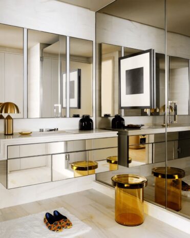 Reflective Surfaces in a Small Bathroom Design ideas