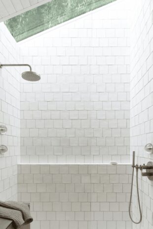 Skylight All White Small Bathroom Design Ideas