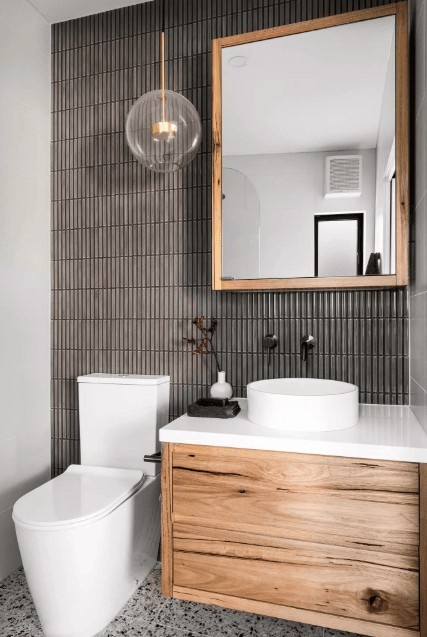 Small Bathroom Design Idea with Kitkat Tiles