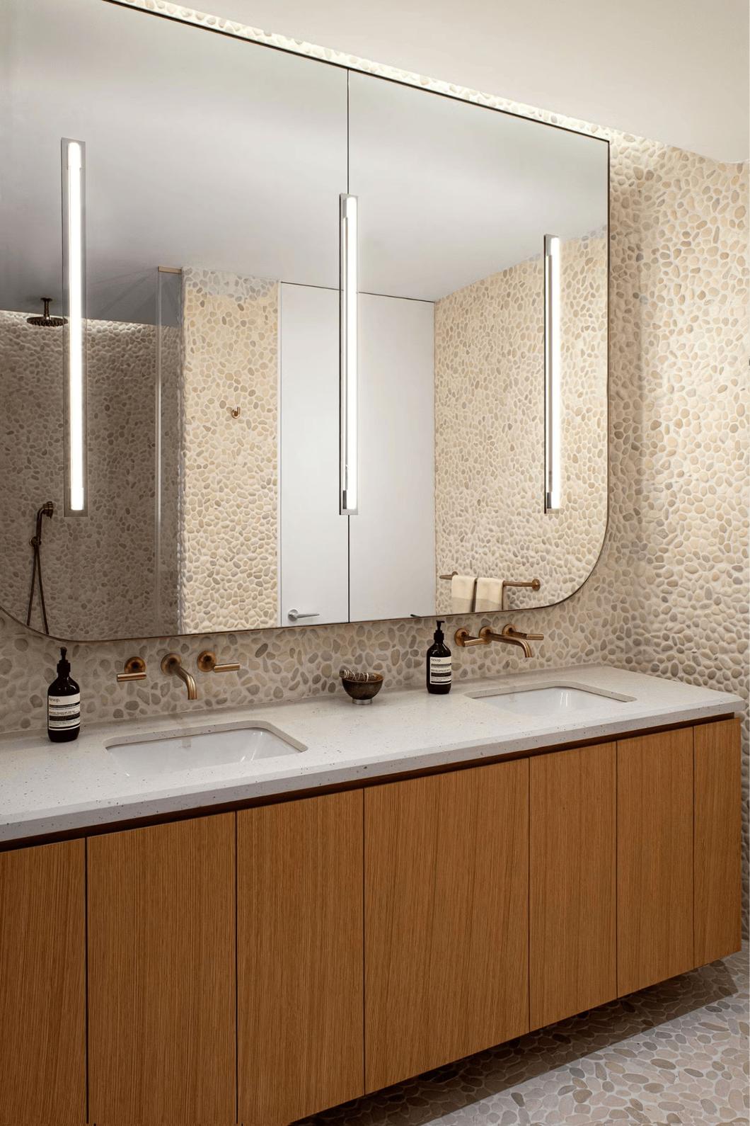 Try a Pebbel Finished Wall Small Bathroom Design Ideas